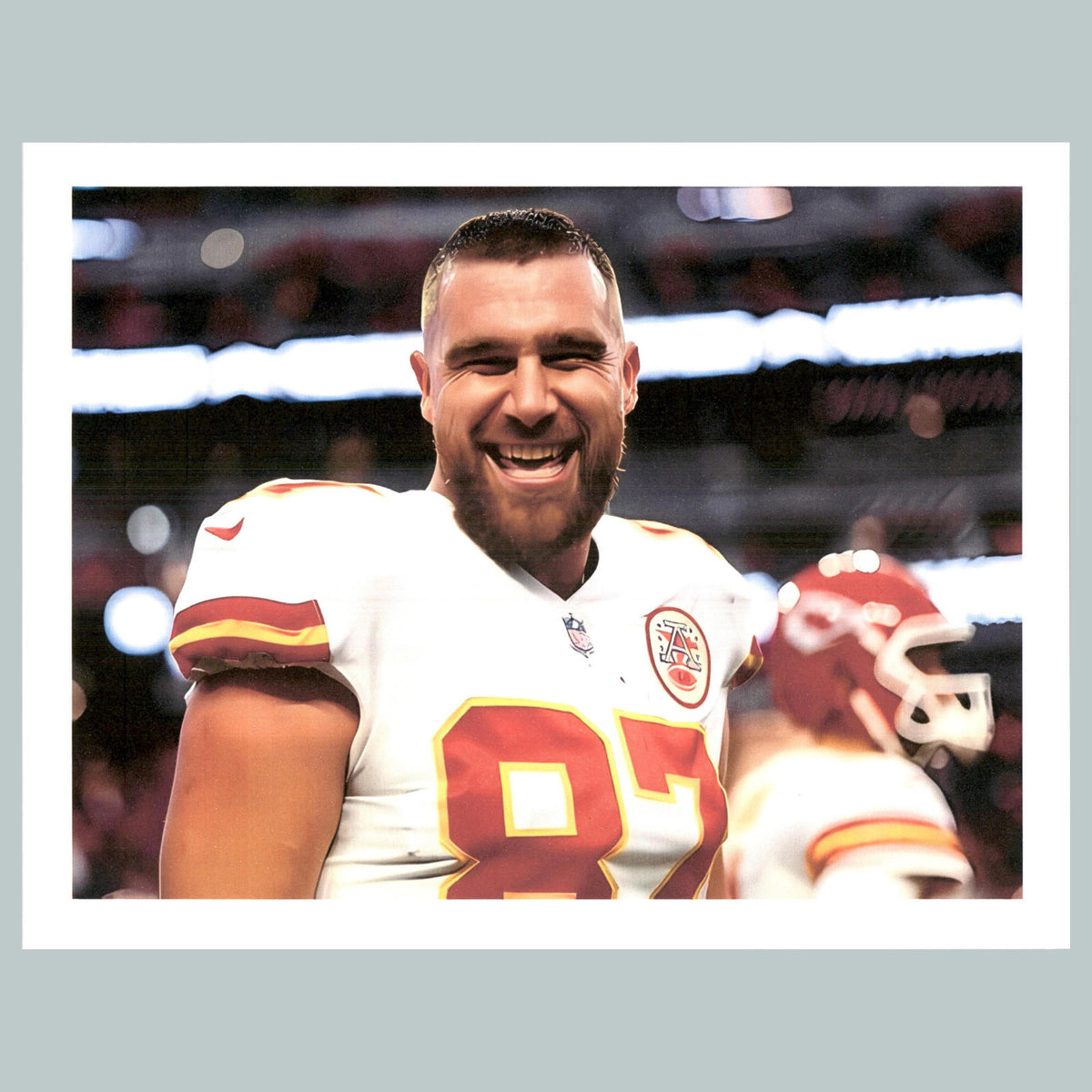 0163 8X10 Travis Kelce-Smiliing Glossy Photo Fast-Secure Shipping FBL