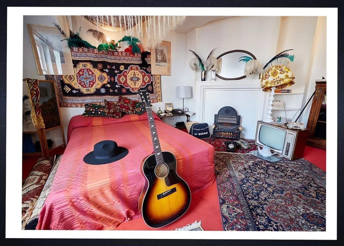 1210 Jimi Hendrix London Bedroom 8x10 Glossy Photo - Fast-Secure Shipping MS