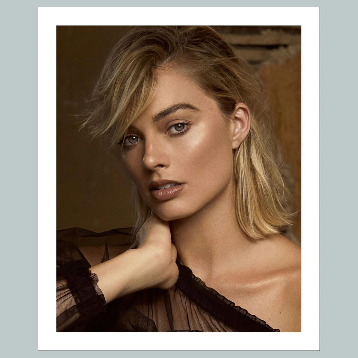 1703 Margot Robbie 8x10 Glossy Photo - Fast-Secure Shipping Makes A Great Gift