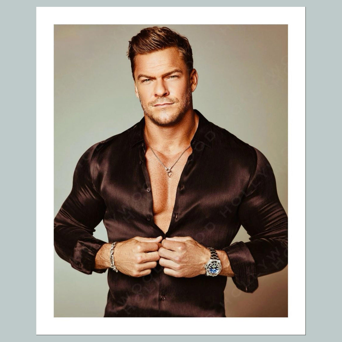 1619 Alan Ritchson 8x10 Glossy Photo- Fast-Secure Shipping