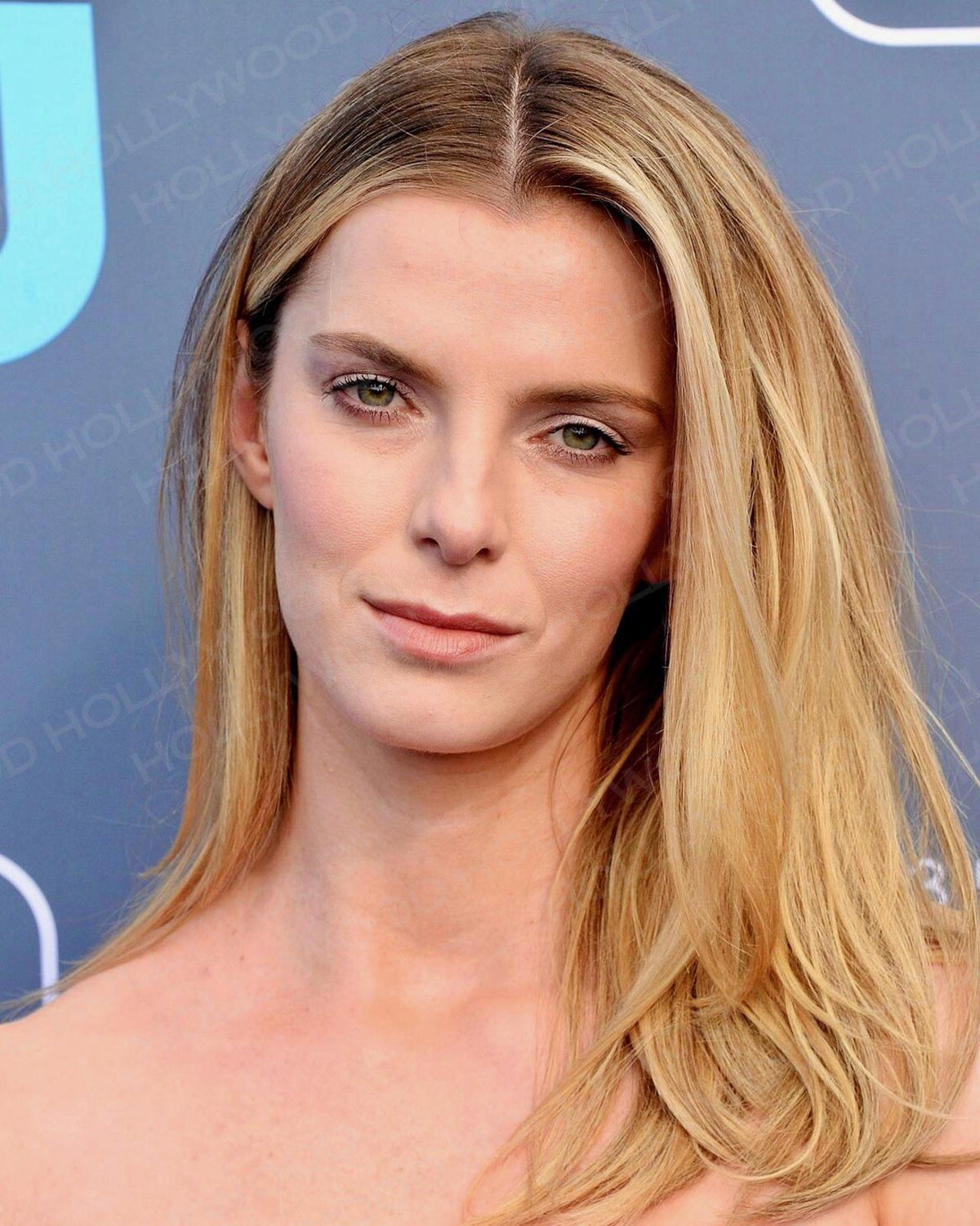 1668 Betty Gilpin 8x10 Glossy Photo - Fast-Secure Shipping Makes A Great Gift