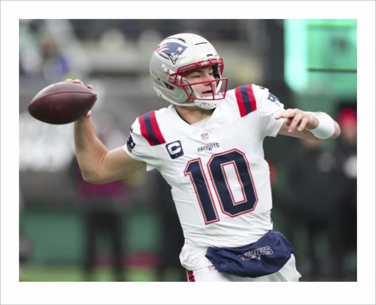 1040 8X10 Drake Maye 8x10 Glossy Photo - Fast-Secure Shipping FBL