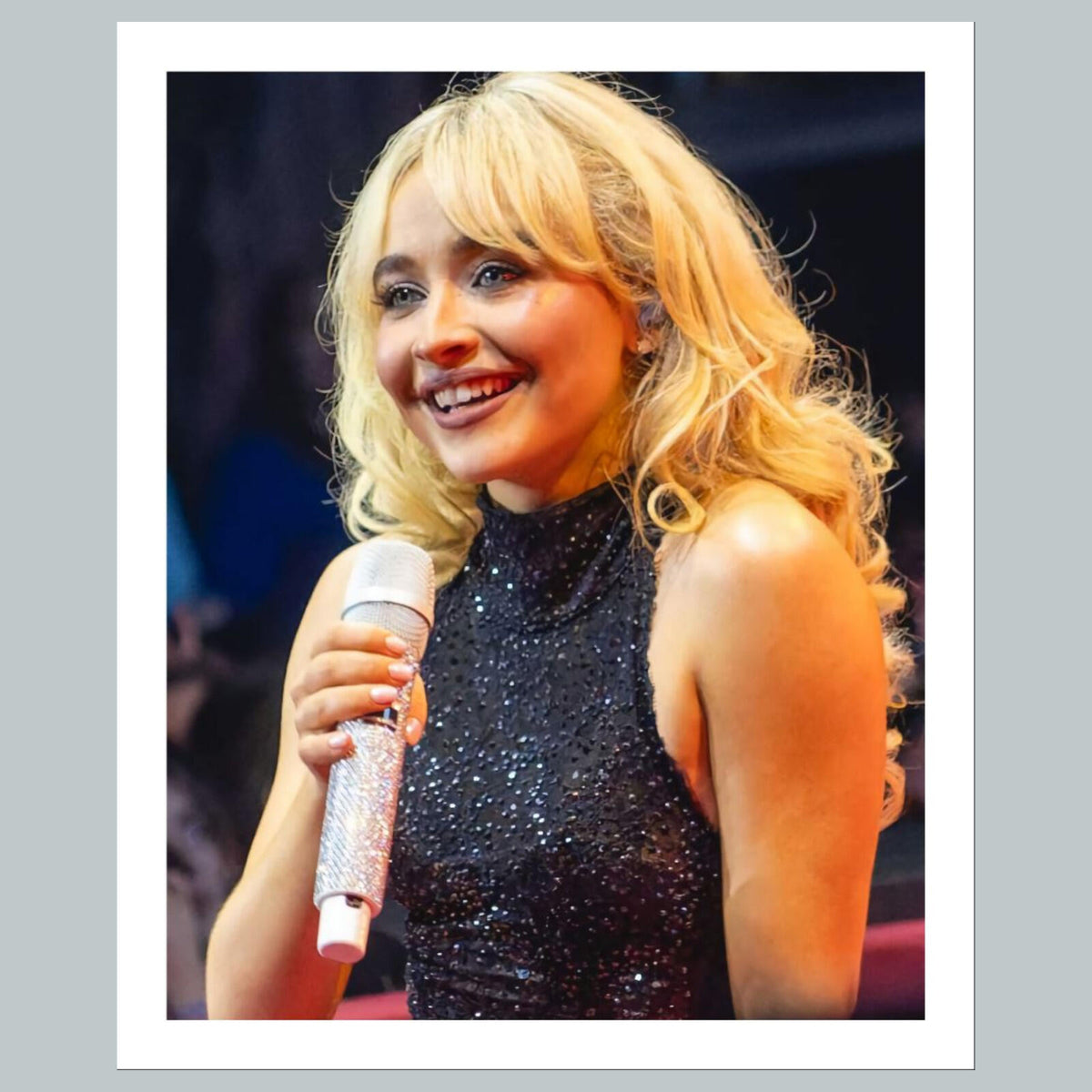2056 Sabrina Carpenter 8x10 Glossy Photo - Fast-Secure Shipping