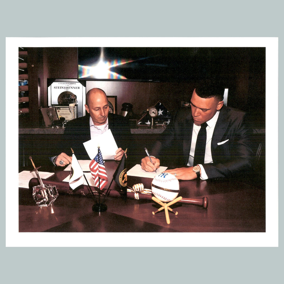 0147 P -8X10 Aaron Judge Signing Contract Extension Glossy Photo BBL
