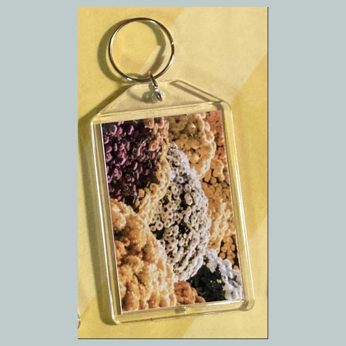 3681 Chrysanthemu Acrylic Keychain | Floral Keychain | Flower Lover Gift