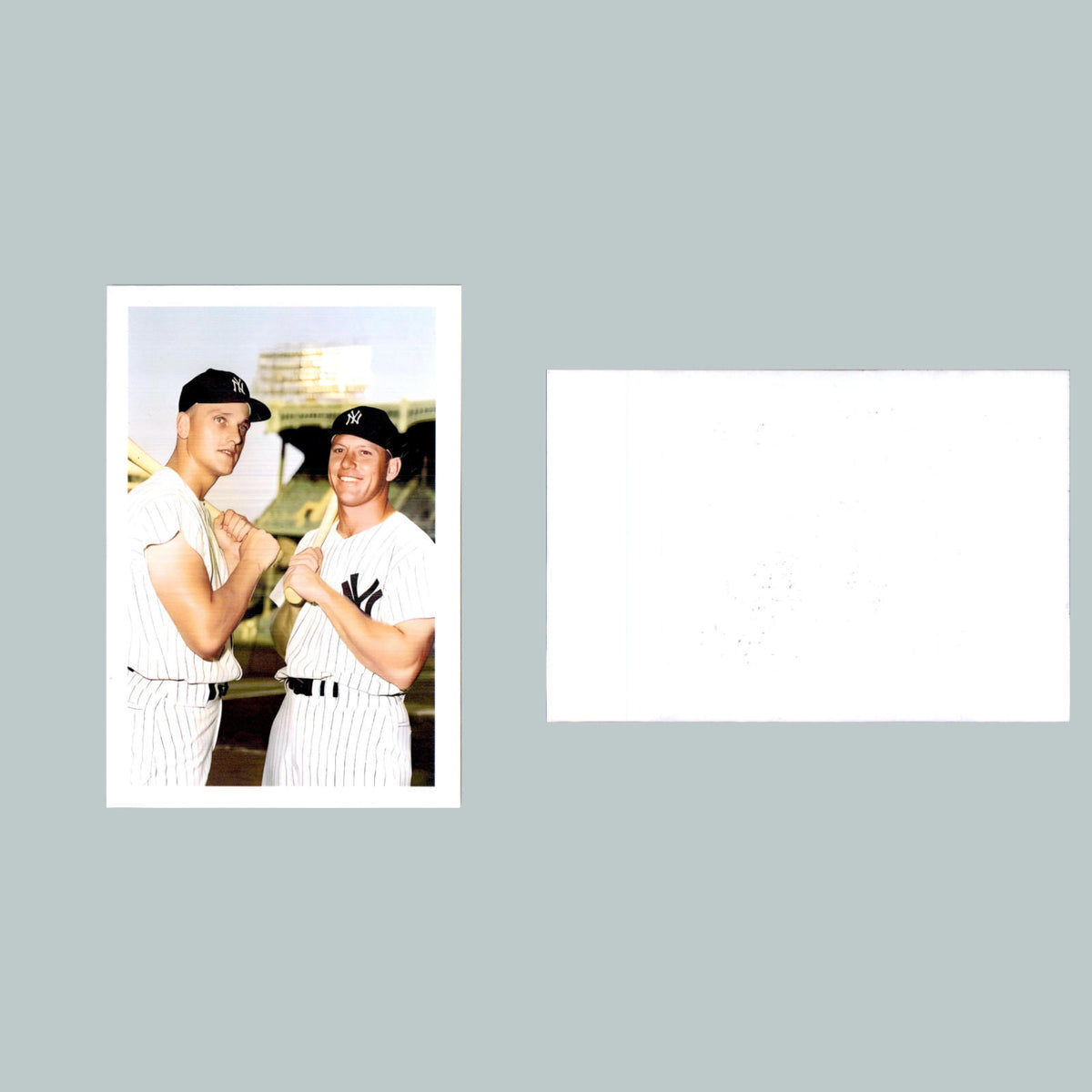 0368 P -8X10 Mickey Mantle/Roger Maris w/Bats Glossy Photo Fast-Secure Shipping
