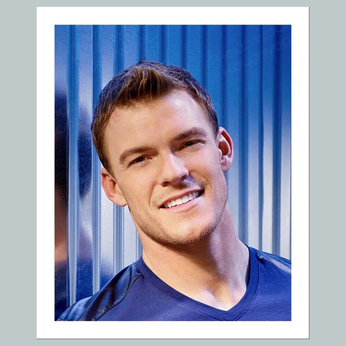 1649 Alan Ritchson 8x10 Glossy Photo- Fast-Secure Shipping