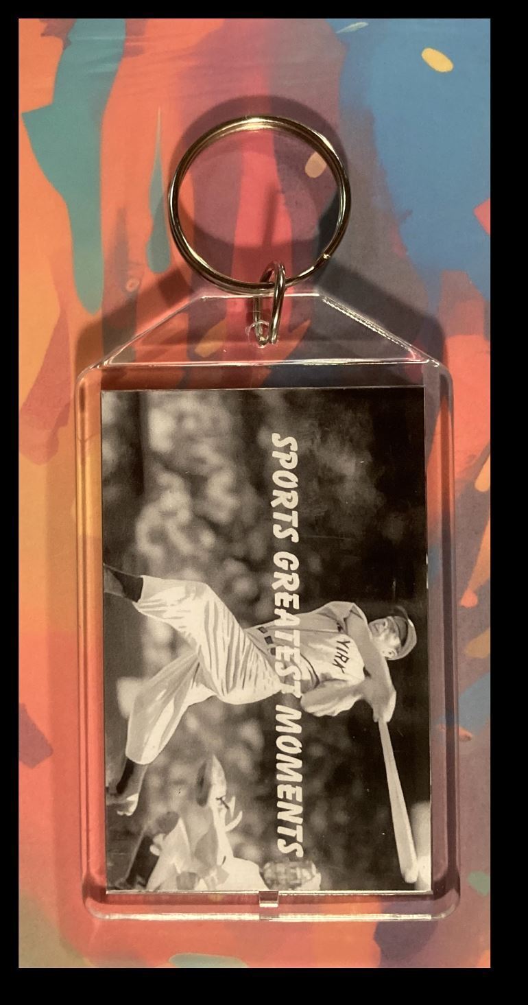 3335 Joe Dimaggio - Sports Greatest Moments Keychain - Makes A  Great Gift