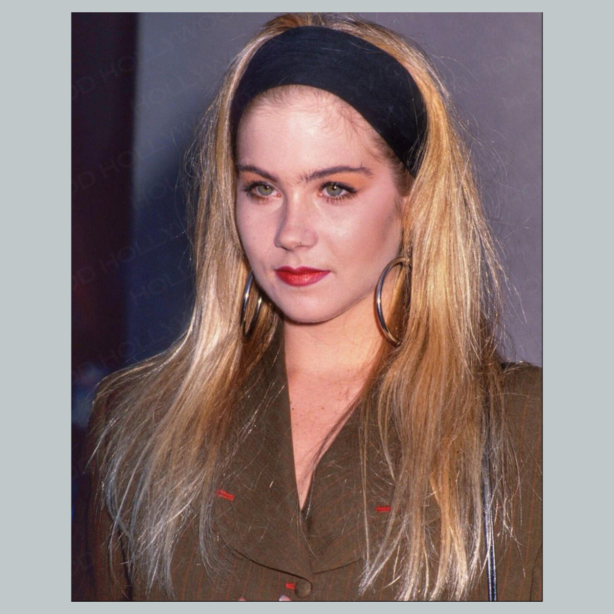 2046 Christina Applegate 8x10 Glossy Photo - Fast-Secure Shipping