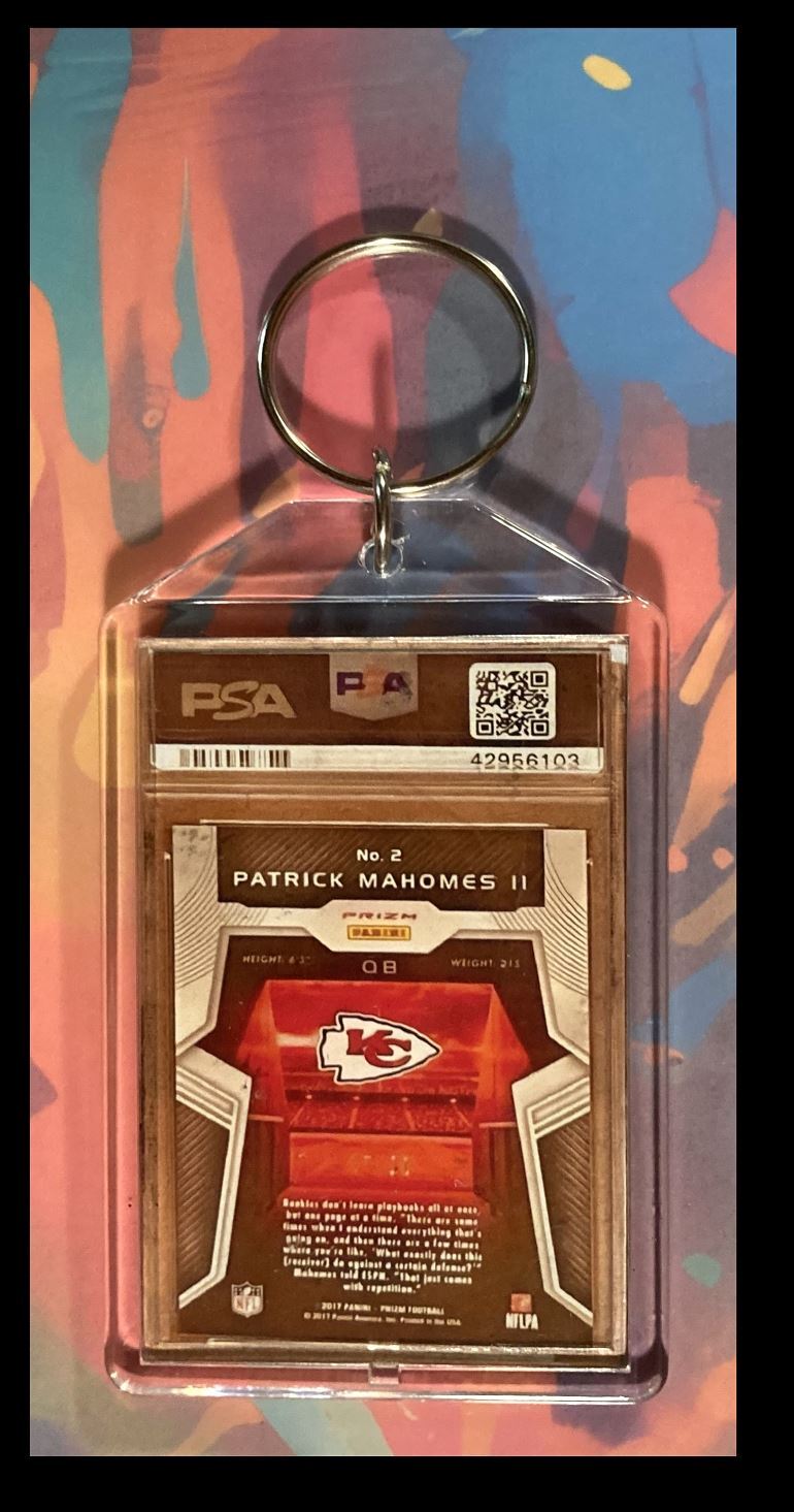 2976 Patrick Mahomes 2017 Panini Prizm Gold Mojo Keychain-Great Gift