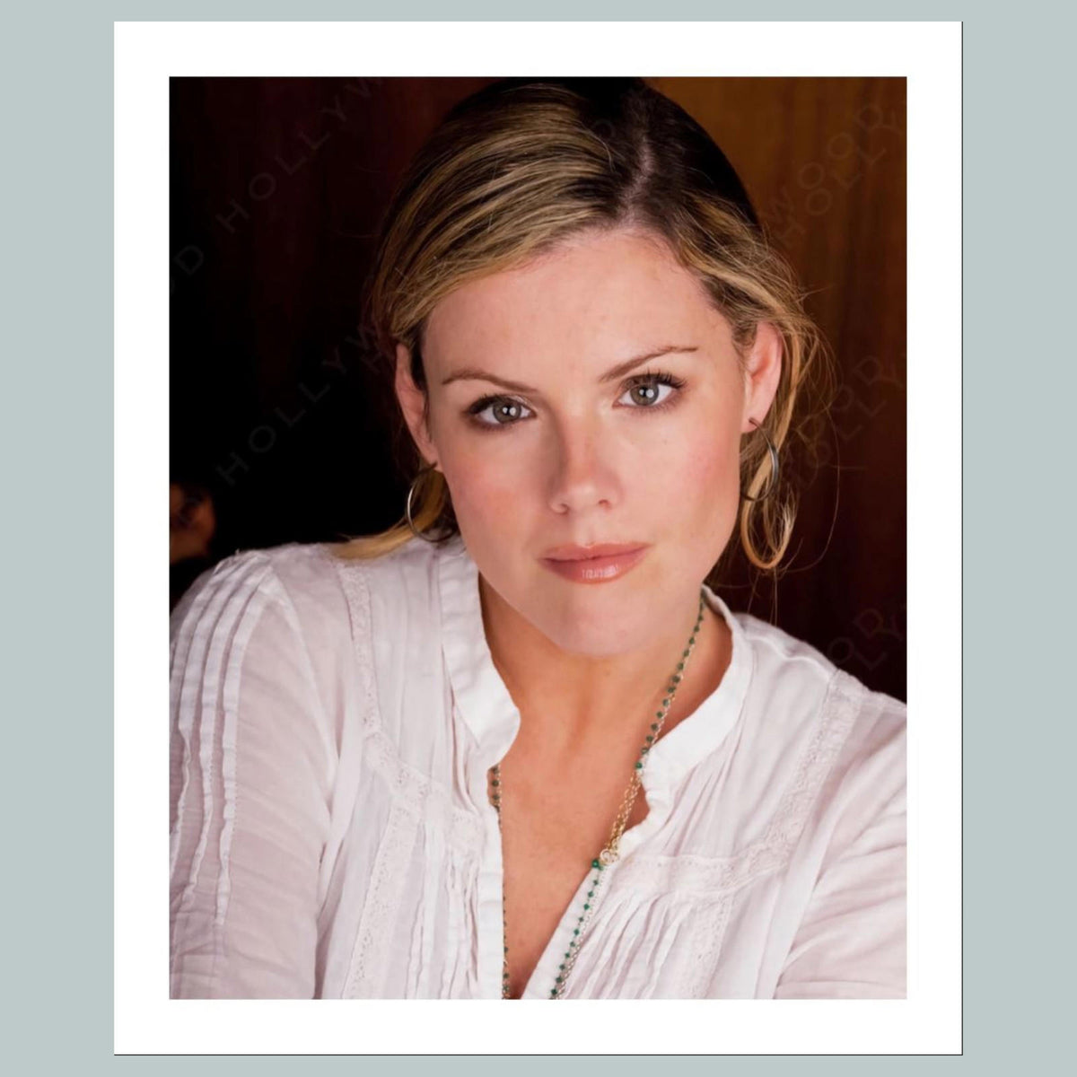 1652 Kathleen Robertson 8x10 Glossy Photo- Fast-Secure Shipping