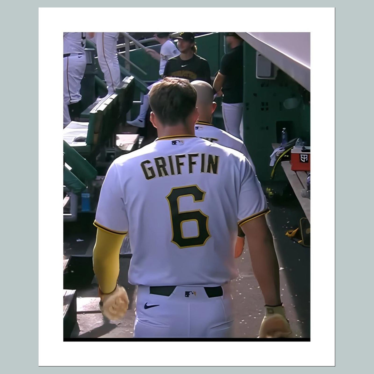 1570  8x10 Glossy Photo Konnor Griffin Debut 1st Hit Game Fast-Secure Shipping