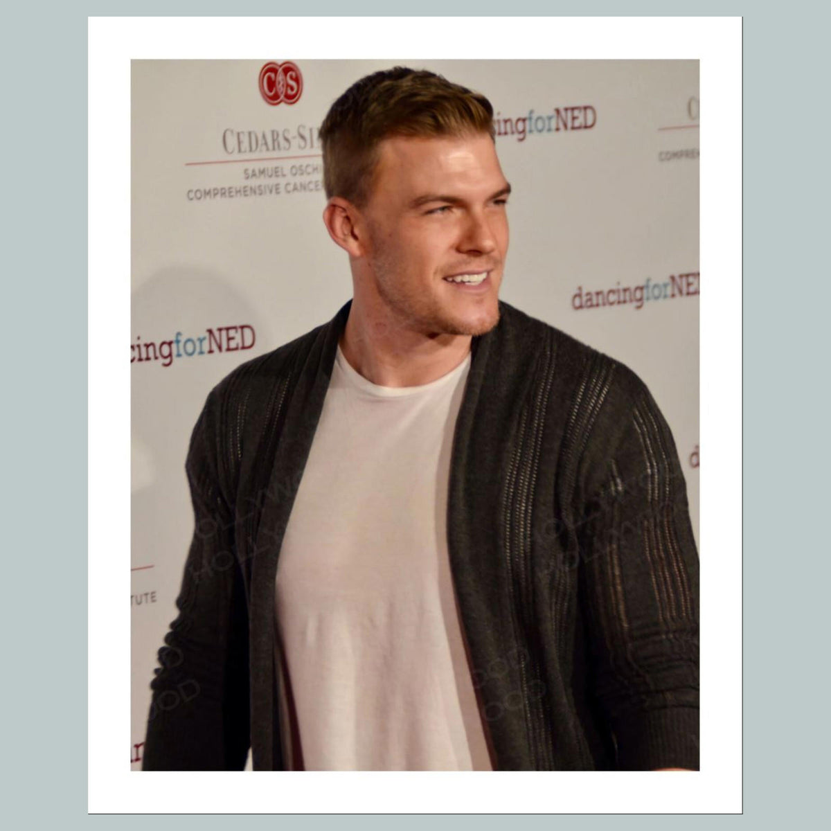 1647 Alan Ritchson 8x10 Glossy Photo- Fast-Secure Shipping