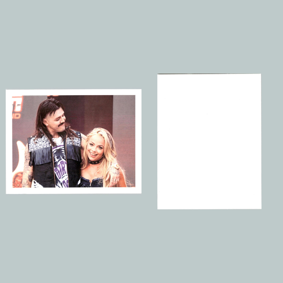 0135 P 8X10 Dirty Dom Arm Around Liv Glossy Photo Fast-Secure Ship
